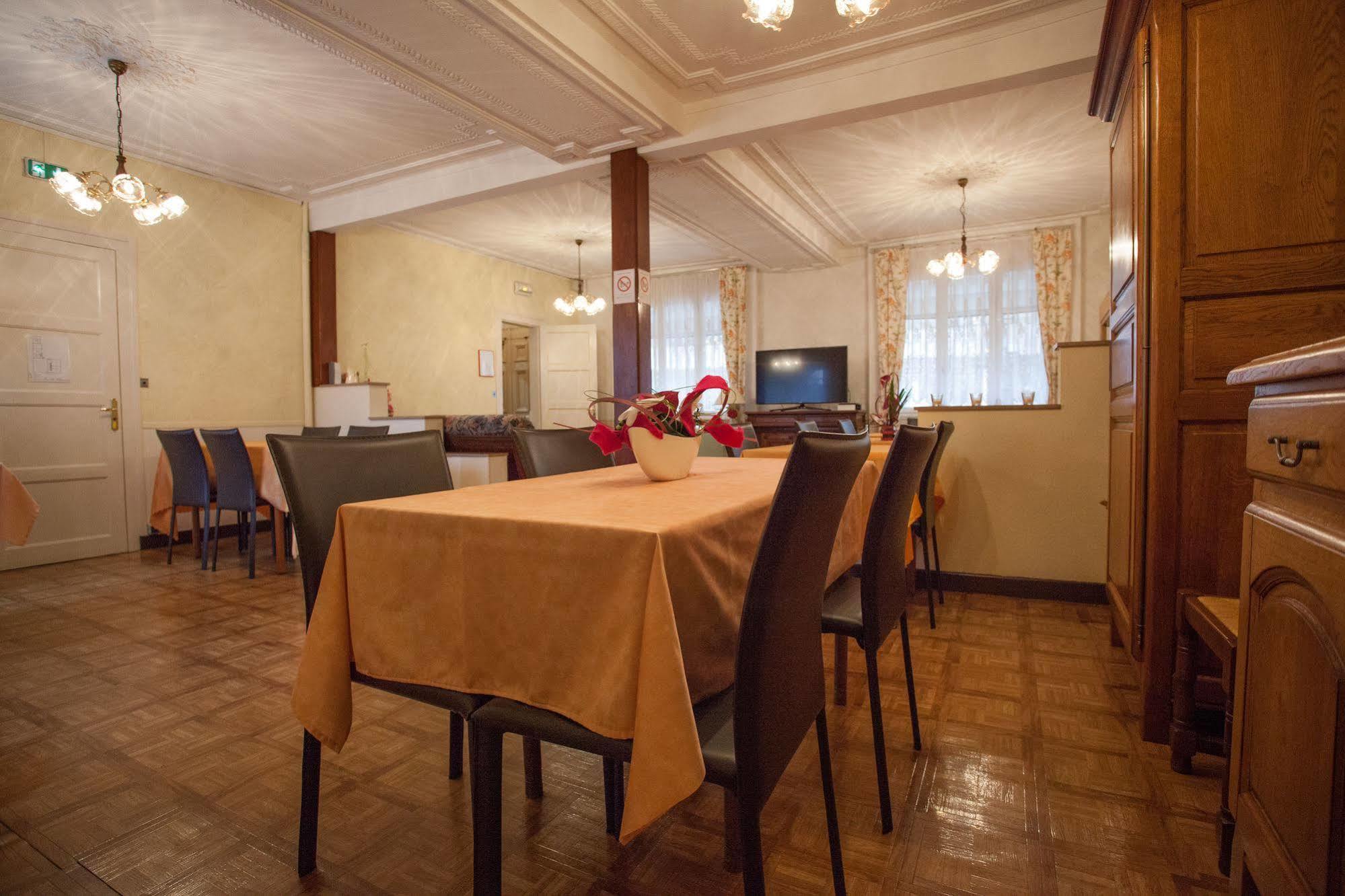 Hotel De La Cité Châlons-en-Champagne Buitenkant foto
